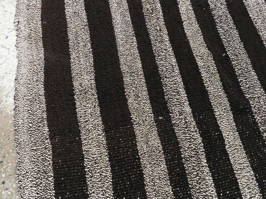 Vintage Turkish Flat-weave Kilim, No.18105 - Galerie Shabab