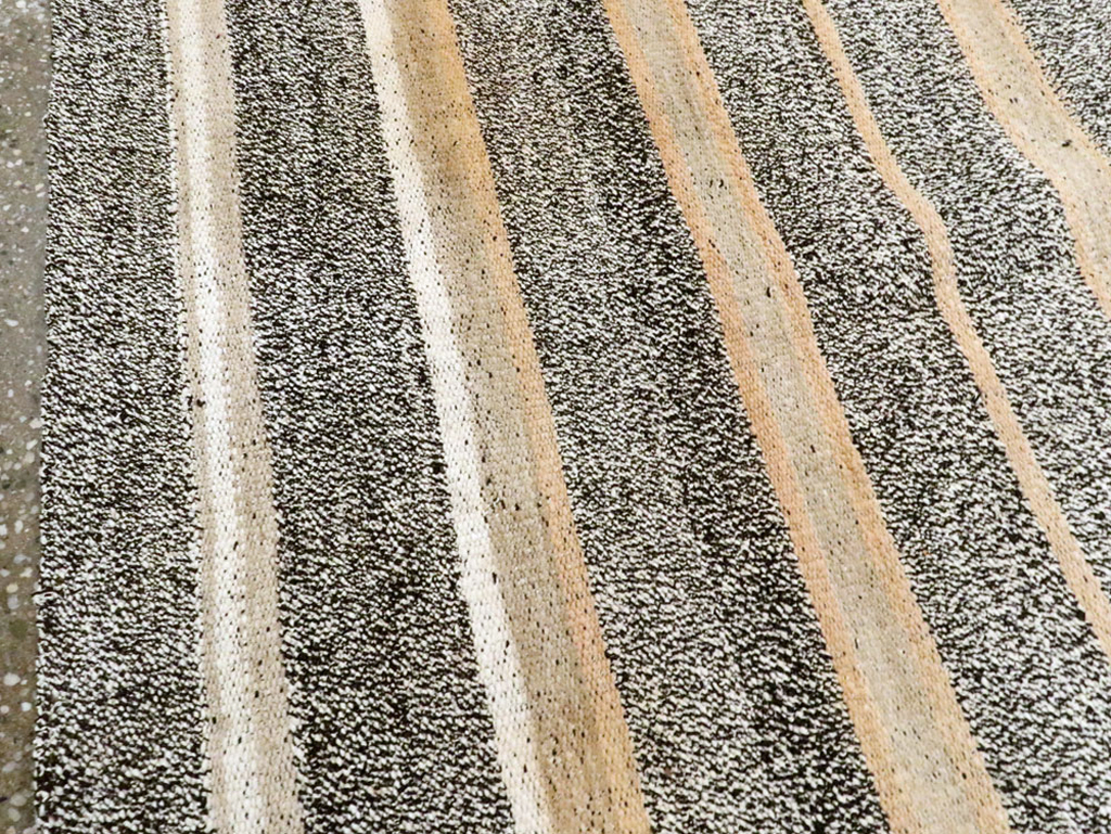 Vintage Turkish Flat-weave Kilim, No.18111 - Galerie Shabab