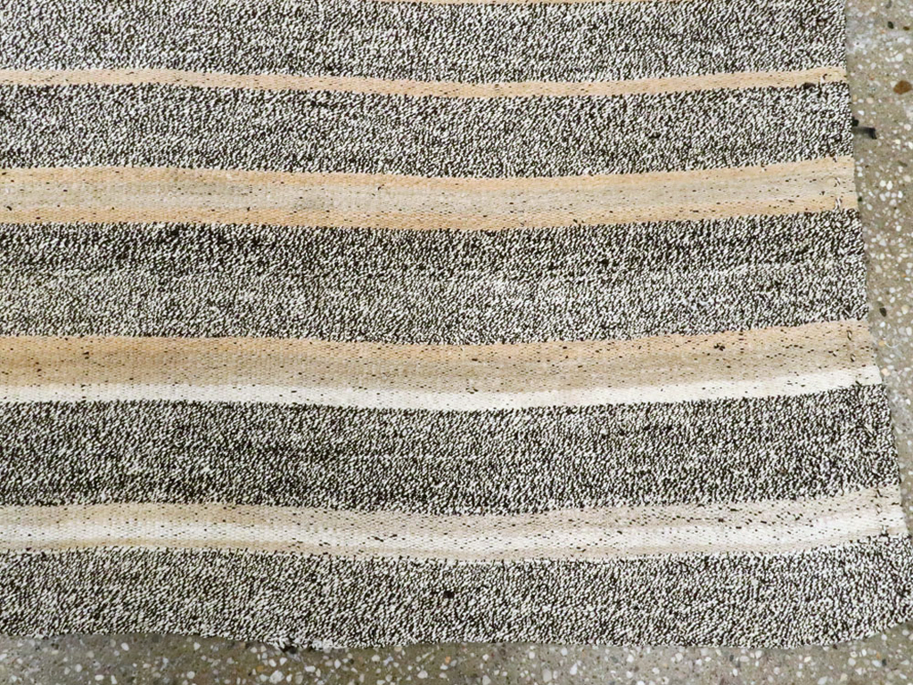 Vintage Turkish Flat-weave Kilim, No.18111 - Galerie Shabab