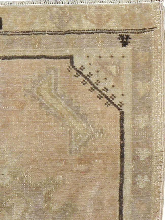 Vintage Turkish Oushak Rug, No.18128 - Galerie Shabab