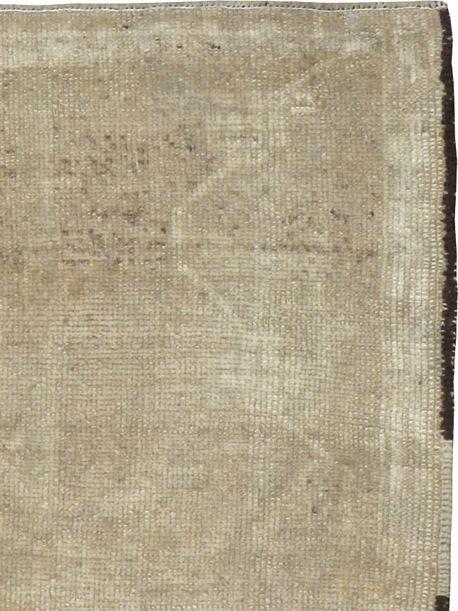 Antique Turkish Oushak Rug, No.18129 - Galerie Shabab