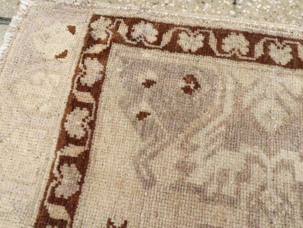 Antique Turkish Oushak Rug, No.18132 - Galerie Shabab