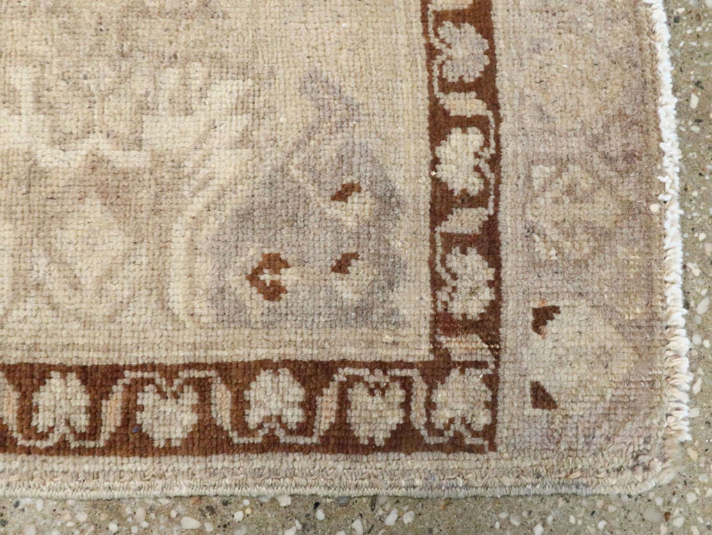 Antique Turkish Oushak Rug, No.18132 - Galerie Shabab
