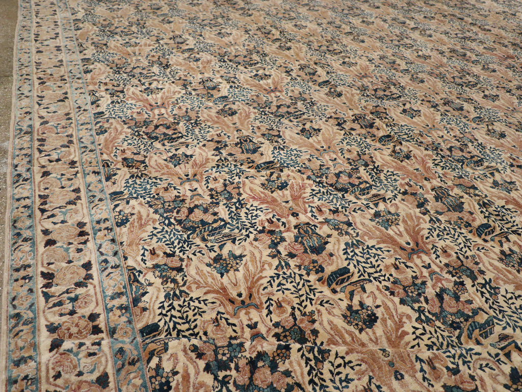 Antique Persian Lavar Kerman Carpet, No.18137 - Galerie Shabab