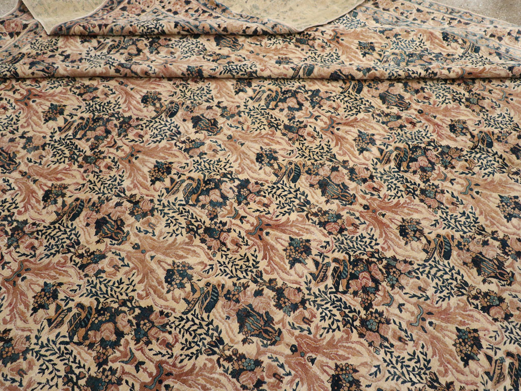 Antique Persian Lavar Kerman Carpet, No.18137 - Galerie Shabab