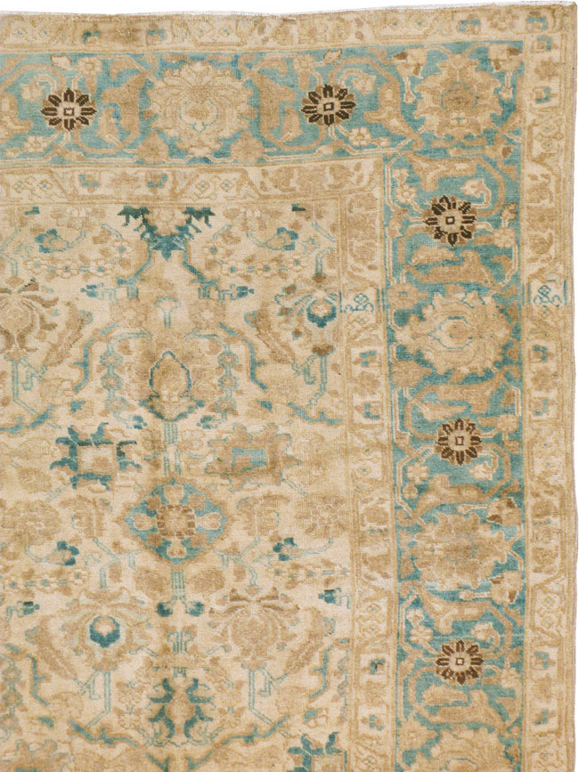 Antique Persian Tabriz Accent Carpet, No.18146 - Galerie Shabab