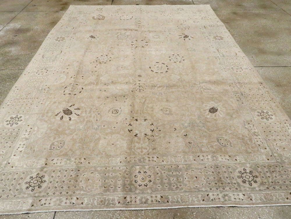 Antique Persian Tabriz Carpet, No.18149 - Galerie Shabab