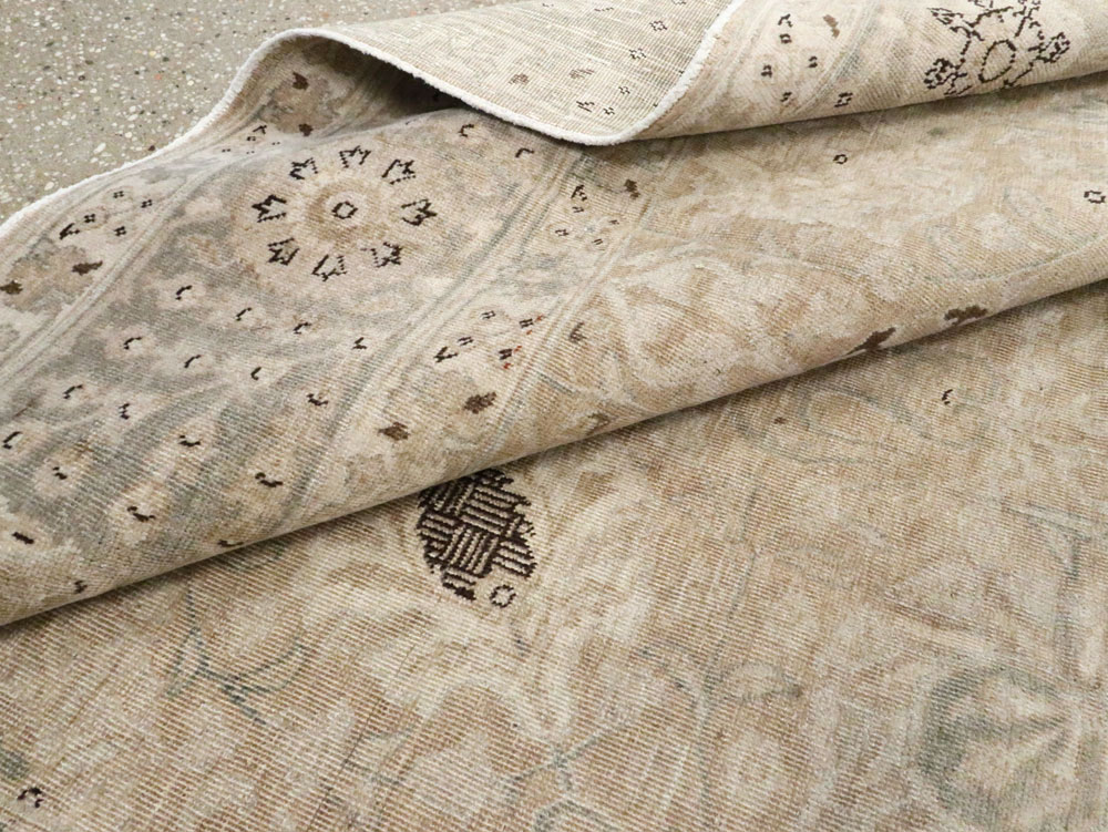 Antique Persian Tabriz Carpet, No.18149 - Galerie Shabab