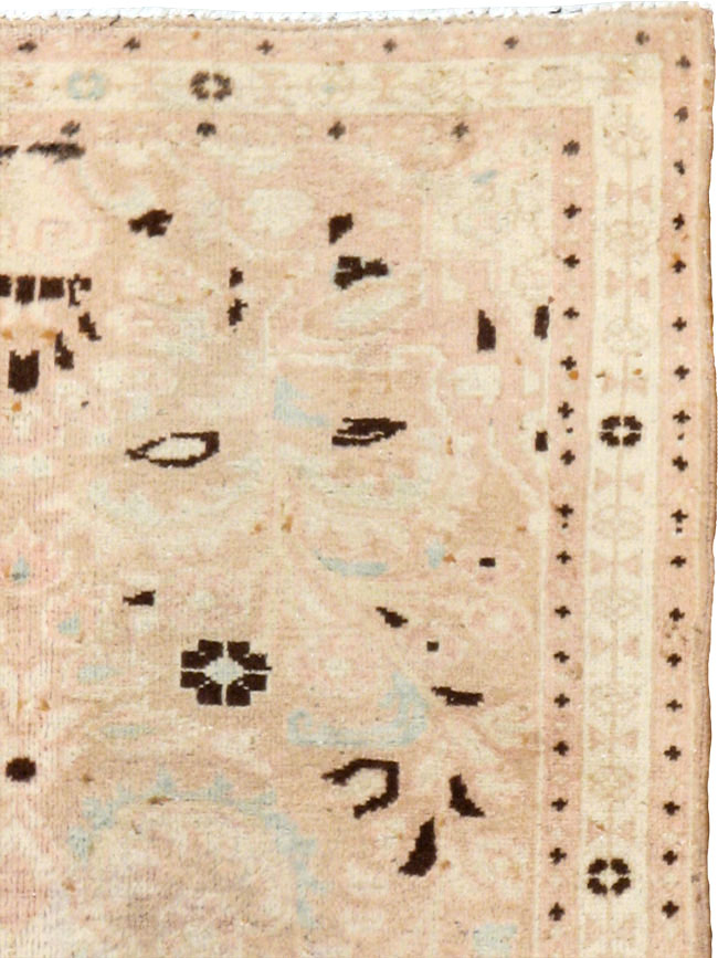 Antique Persian Tabriz Rug, No.18160 - Galerie Shabab