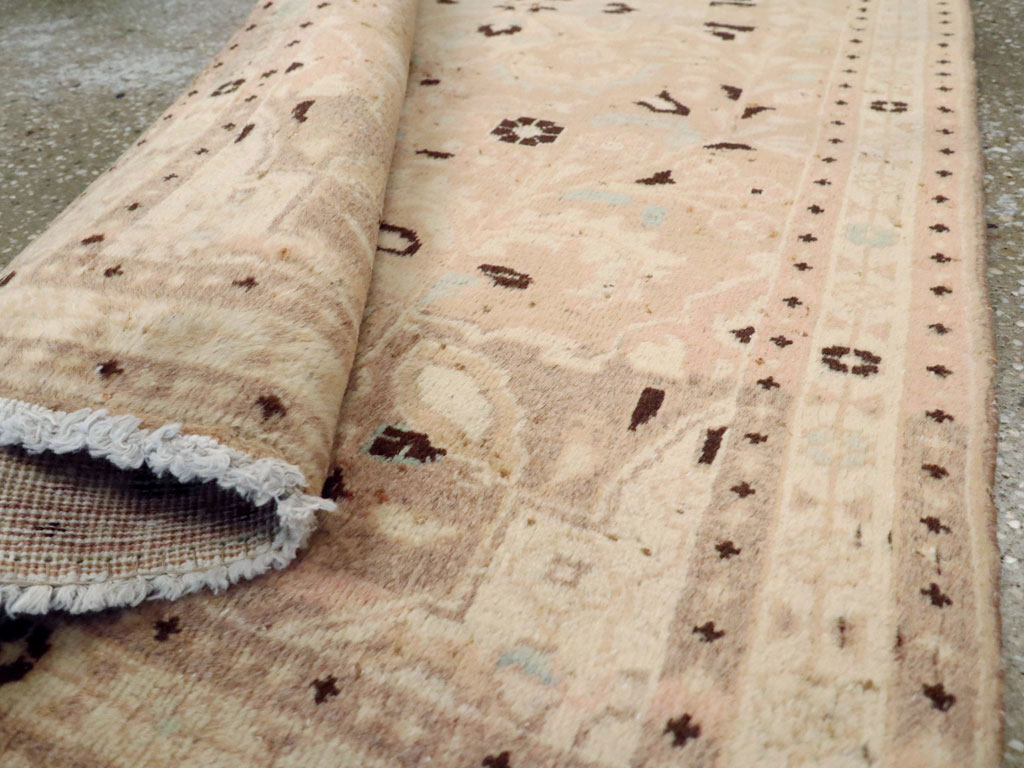 Antique Persian Tabriz Rug, No.18160 - Galerie Shabab