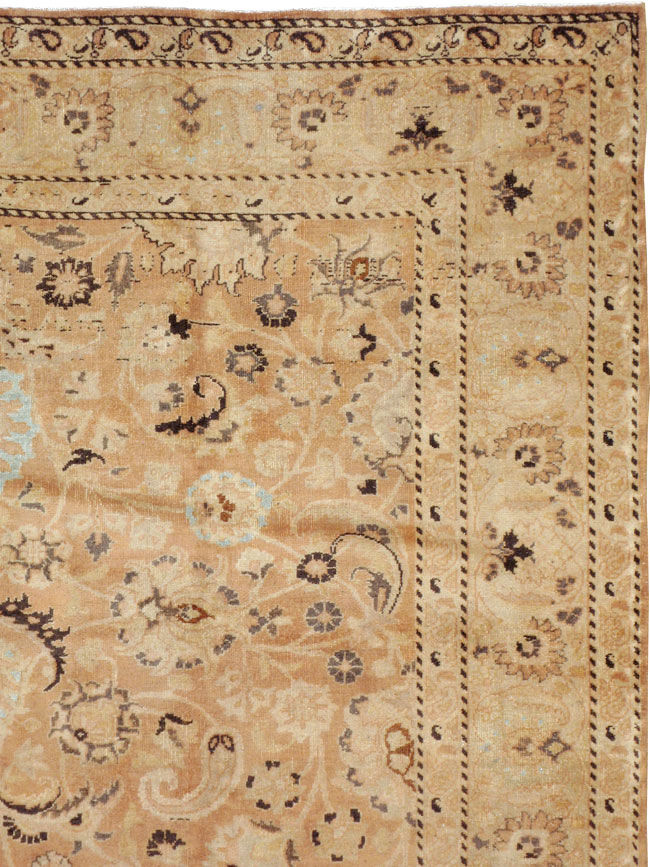 Antique Persian Mashad Carpet, No.18177 - Galerie Shabab