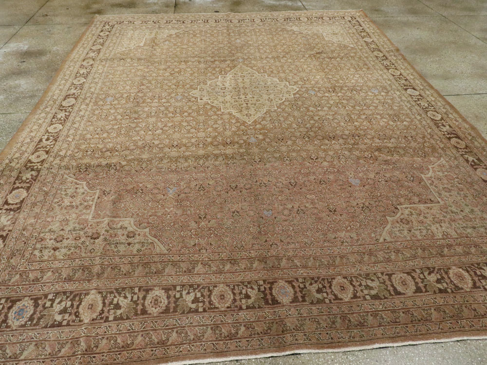 Antique Persian Tabriz Carpet, No.18201 - Galerie Shabab