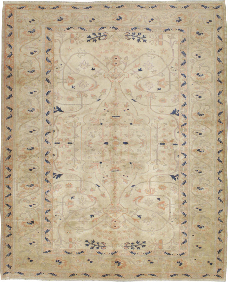 Antique Persian Oushak Rug, No.18215 - Galerie Shabab