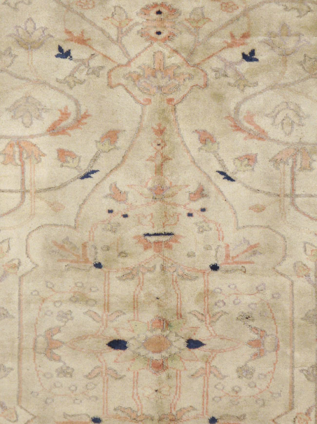 Antique Persian Oushak Rug, No.18215 - Galerie Shabab