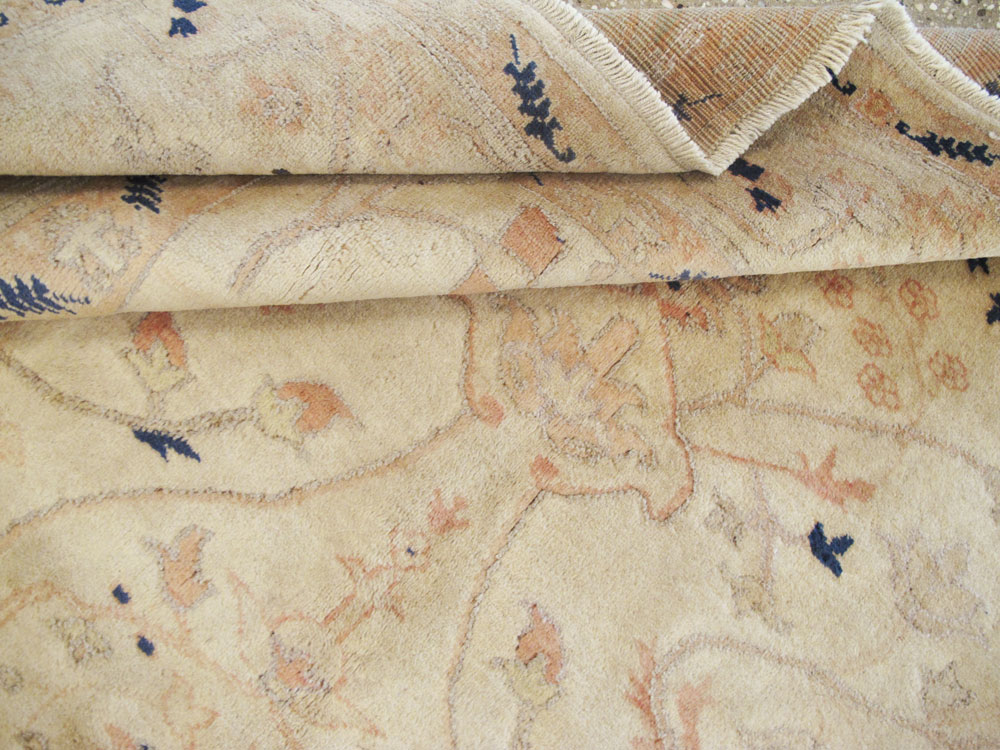 Antique Persian Oushak Rug, No.18215 - Galerie Shabab