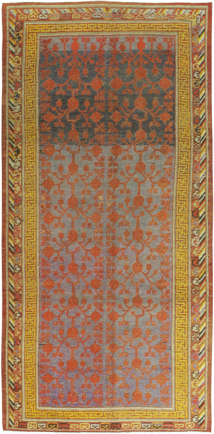 Vintage East Turkestan Khotan Carpet, No.18230 - Galerie Shabab