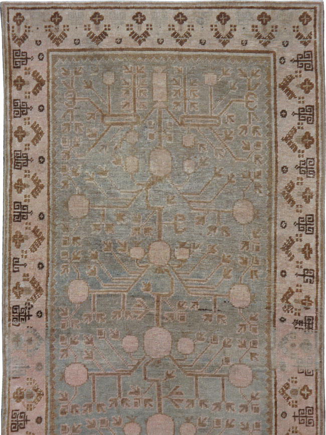 Antique Khotan Runner, No.18236 - Galerie Shabab
