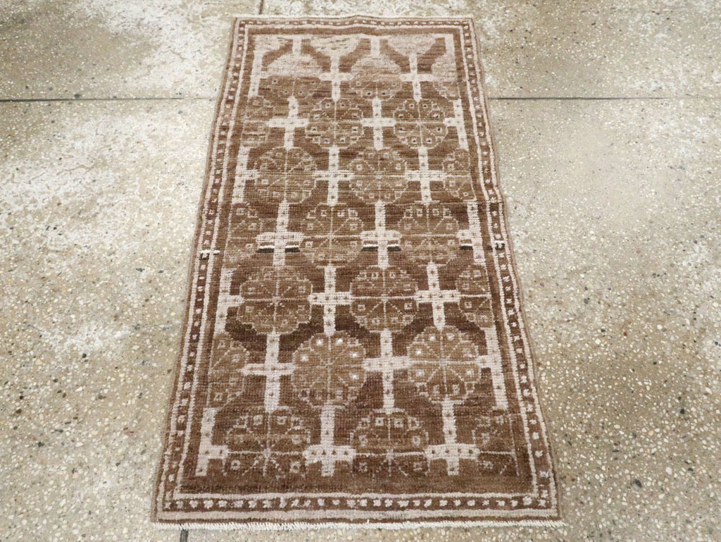 Antique East Turkestan Khotan Rug (Pair: 2 of 2), No.18241 - Galerie Shabab