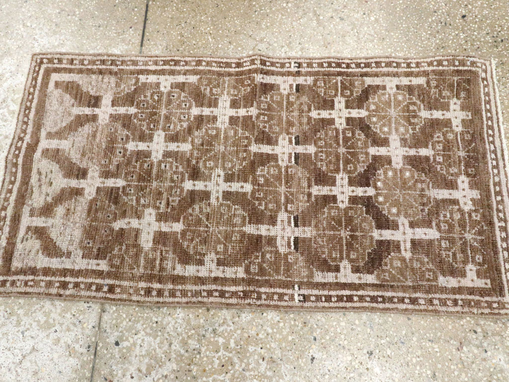Antique East Turkestan Khotan Rug (Pair: 2 of 2), No.18241 - Galerie Shabab
