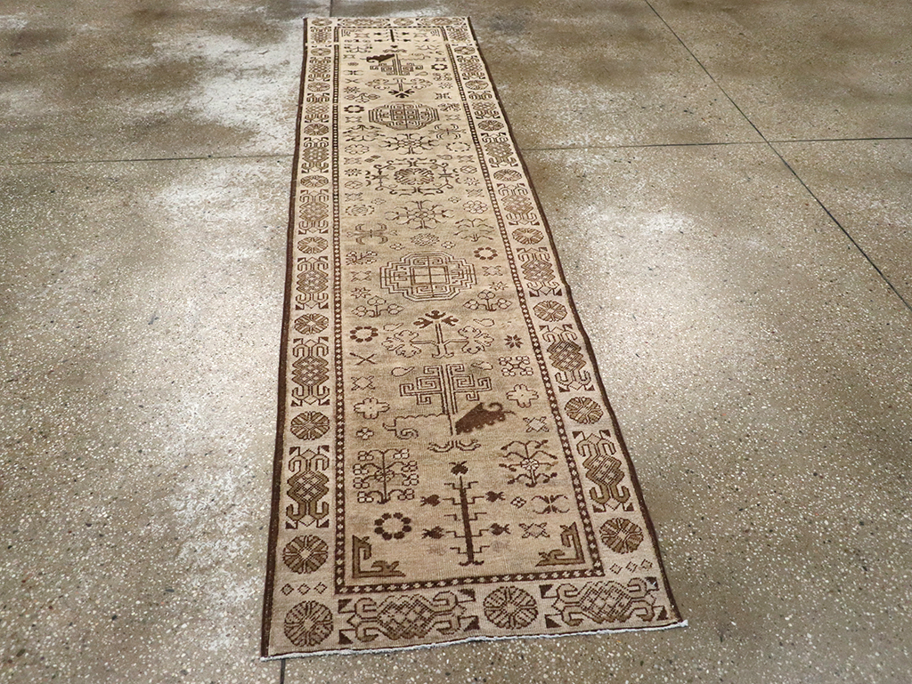 Vintage East Turkestan Khotan Runner, No.18243 - Galerie Shabab