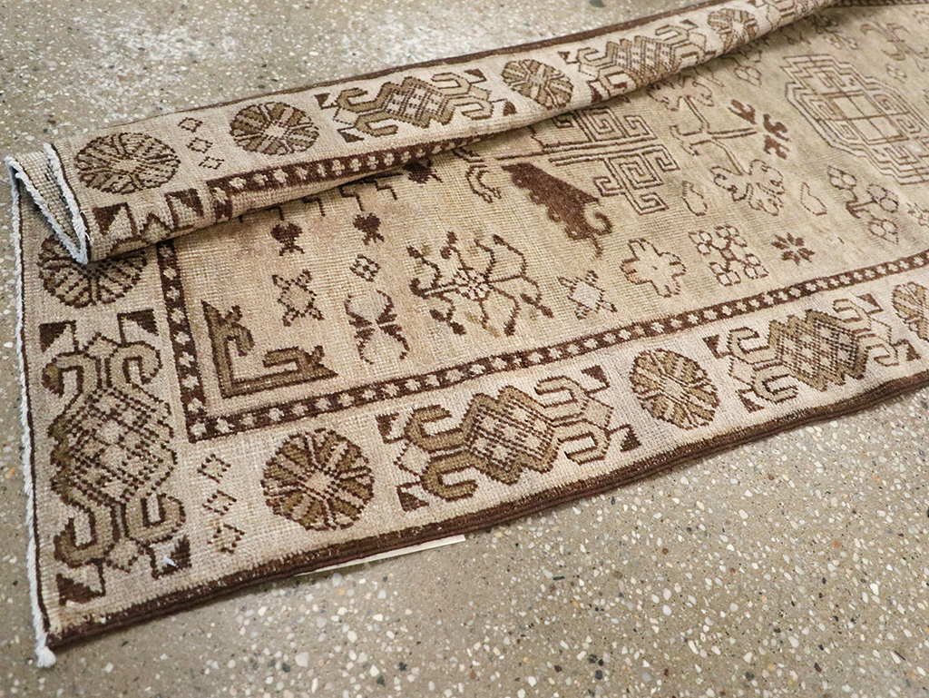 Vintage East Turkestan Khotan Runner, No.18243 - Galerie Shabab