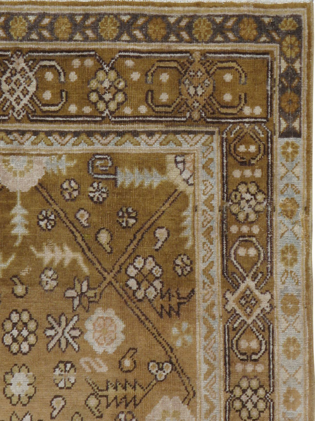 Antique Khotan Rug, No.18247 - Galerie Shabab