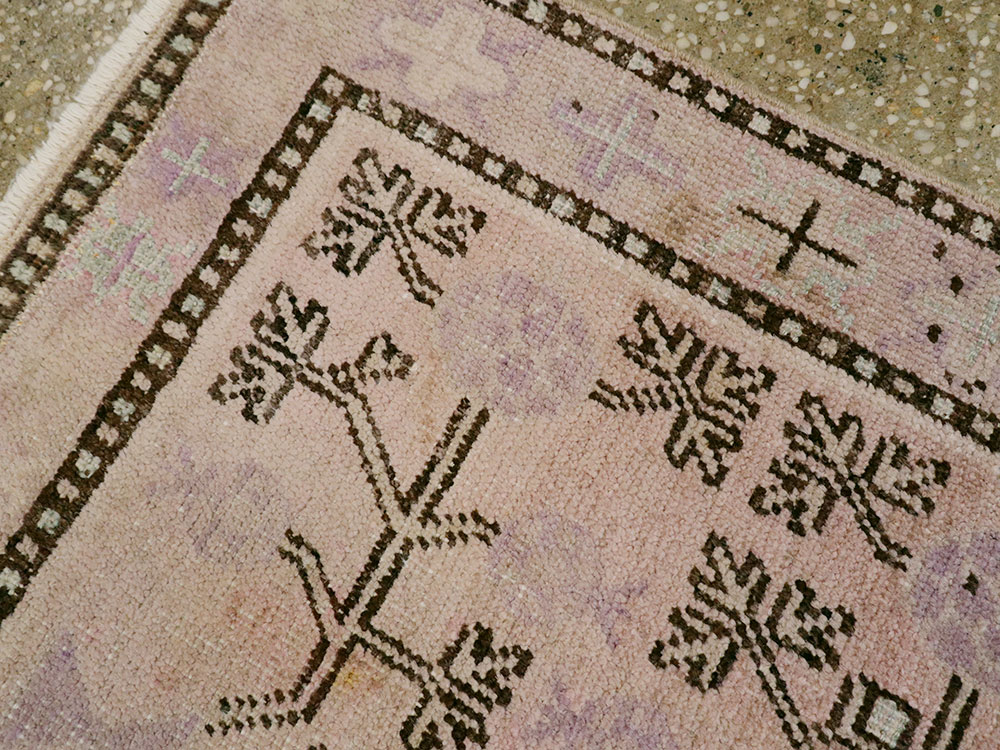 Antique Khotan Rug, No.18257 - Galerie Shabab