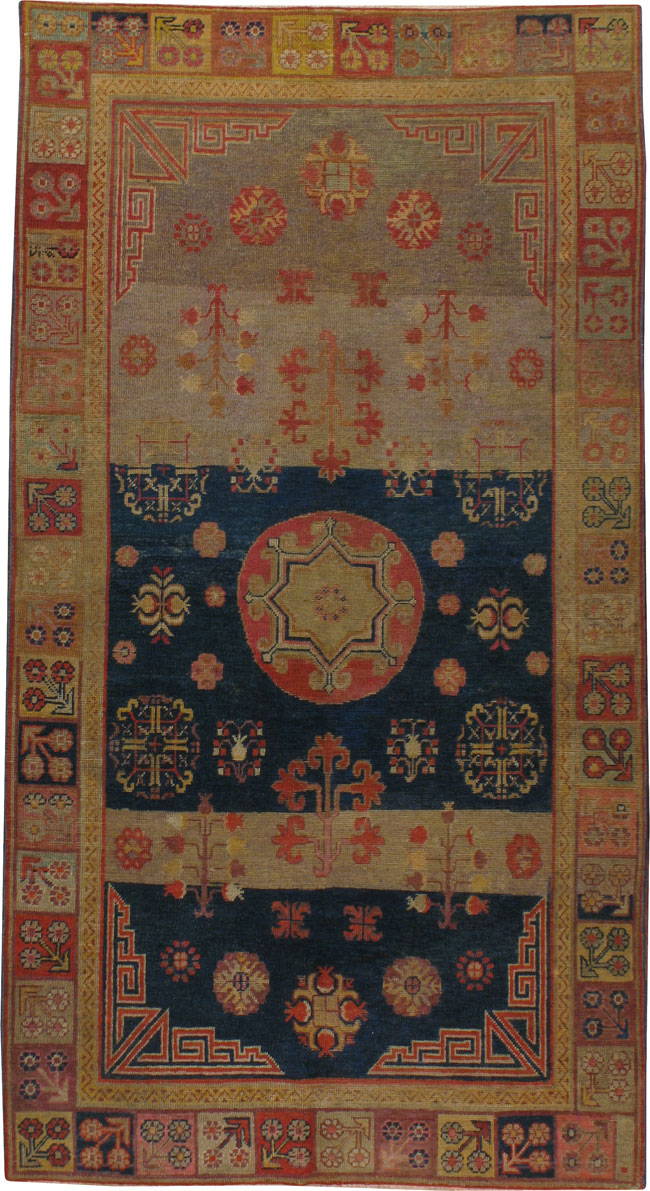 Antique Khotan Carpet, No.18258 - Galerie Shabab
