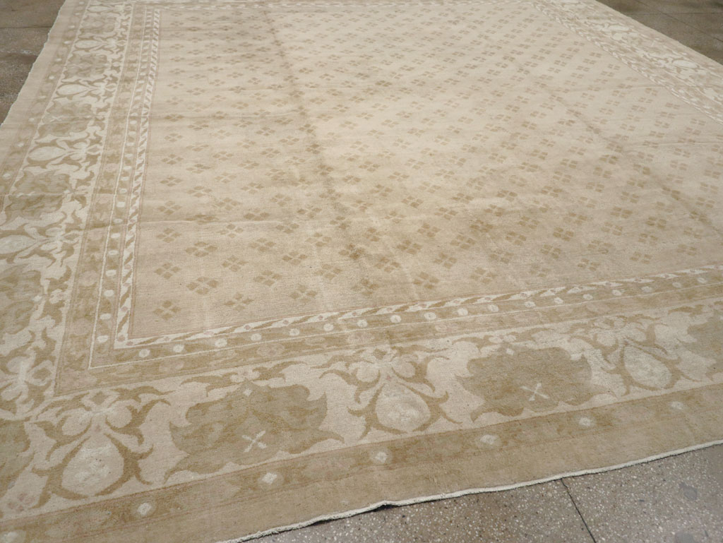 Antique Indian Agra Carpet, No.18259 - Galerie Shabab