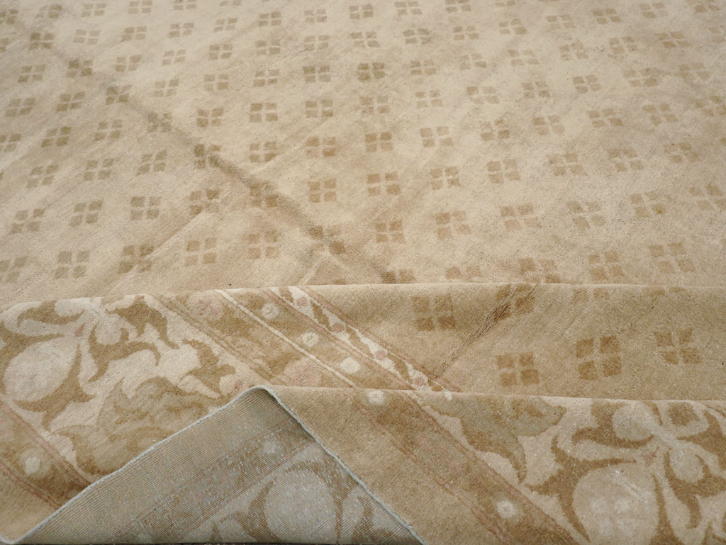 Antique Indian Agra Carpet, No.18259 - Galerie Shabab