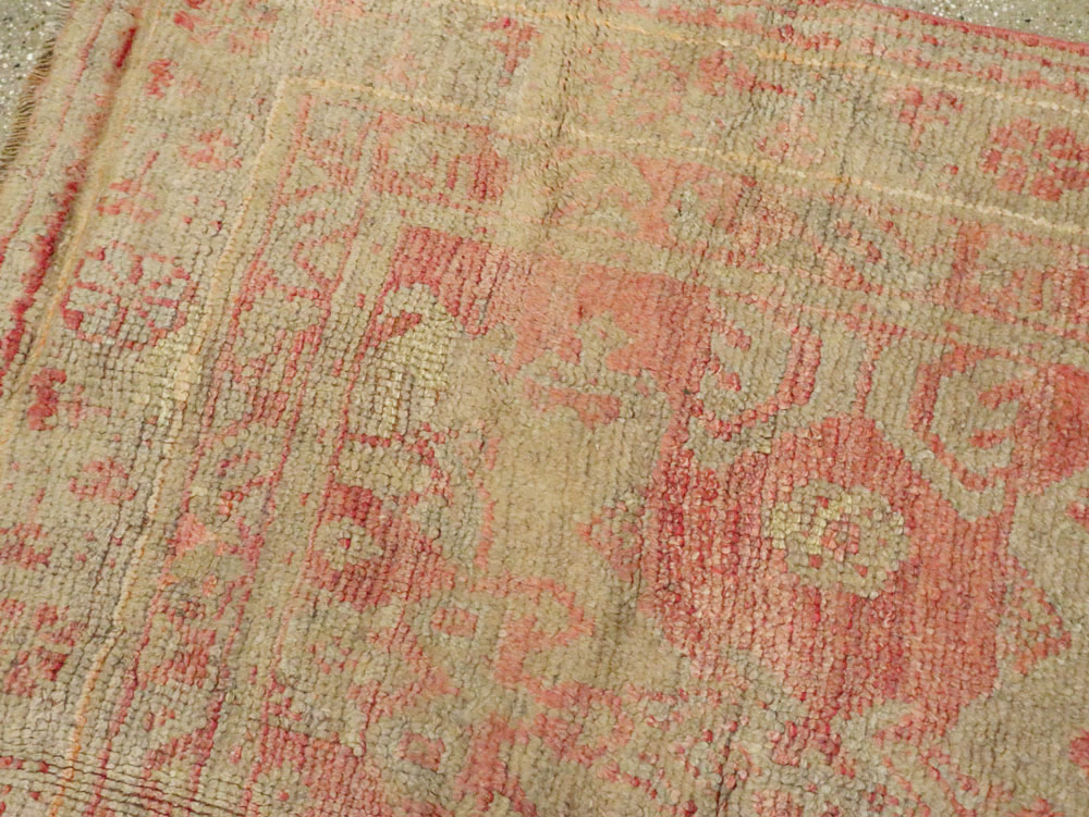 Antique Turkish Oushak Carpet, No.18264 - Galerie Shabab