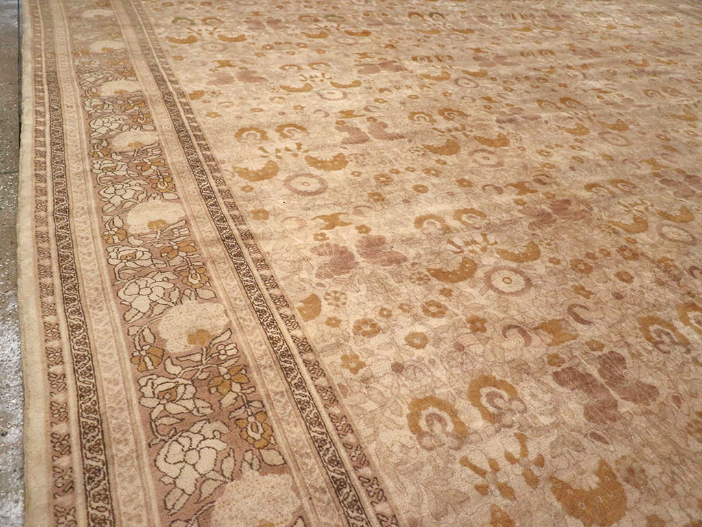Antique Persian Tabriz Carpet, No.18268 - Galerie Shabab