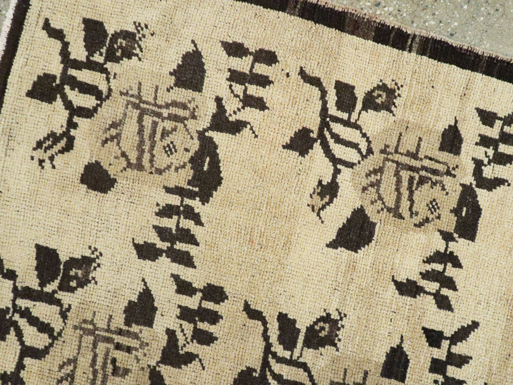 Vintage Turkish Anatolian Rug, No.18276 - Galerie Shabab