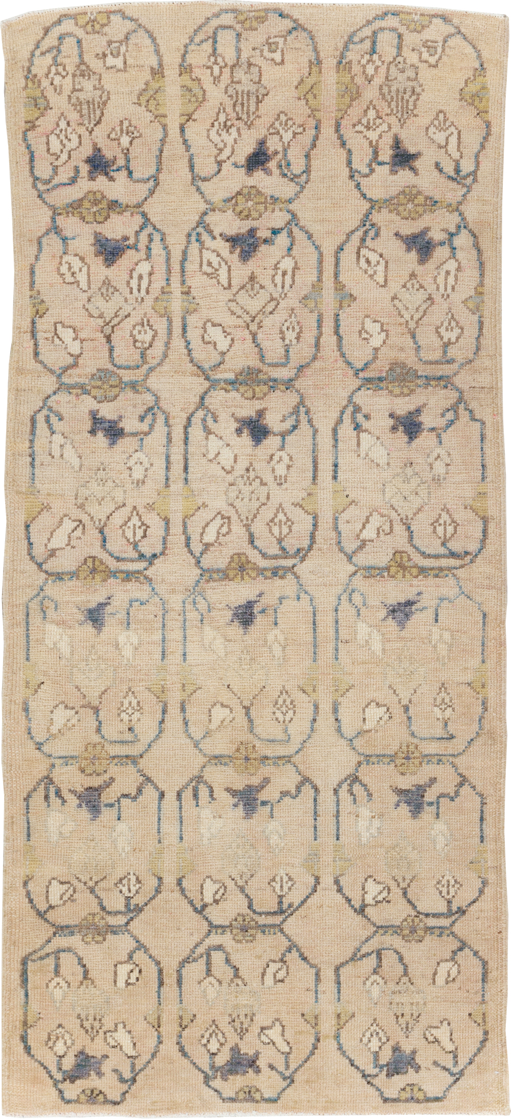 Vintage Turkish Anatolian Rug, No.18277 - Galerie Shabab