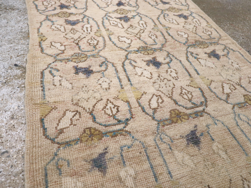 Vintage Turkish Anatolian Rug, No.18277 - Galerie Shabab