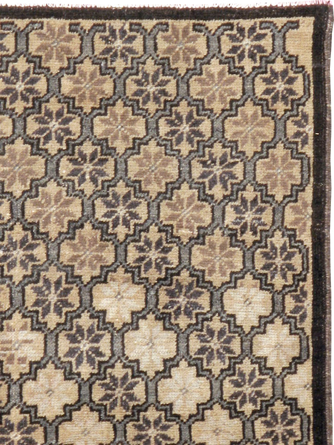 Vintage Turkish Anatolian Rug, No.18279 - Galerie Shabab