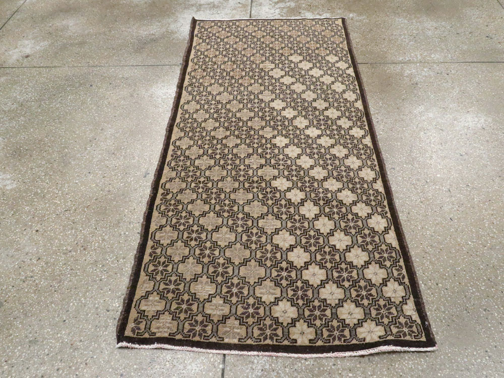 Vintage Turkish Anatolian Rug, No.18279 - Galerie Shabab