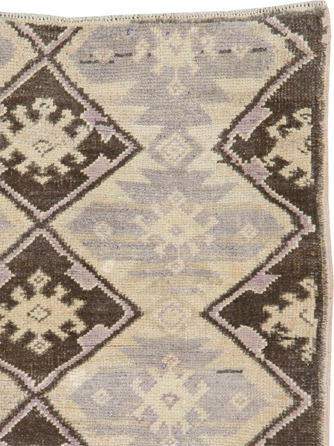 Vintage Turkish Anatolian Rug, No.18280 - Galerie Shabab