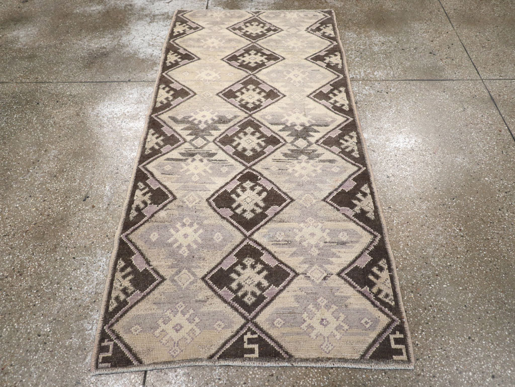 Vintage Turkish Anatolian Rug, No.18280 - Galerie Shabab