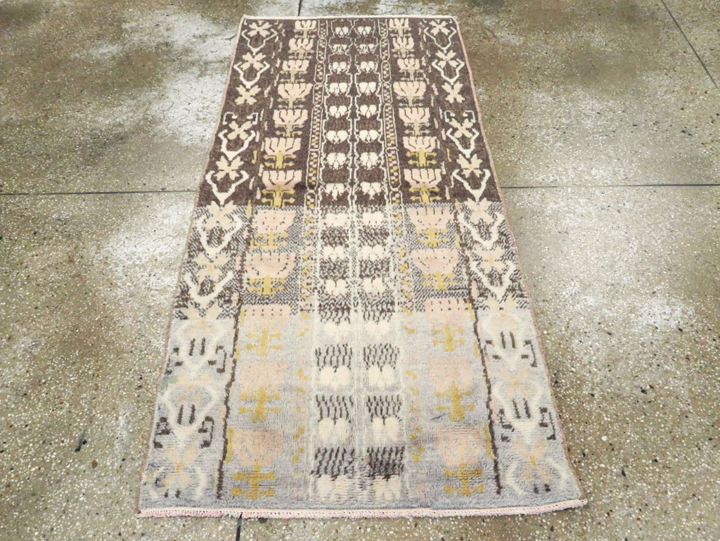 Vintage Turkish Anatolian Rug, No.18281 - Galerie Shabab