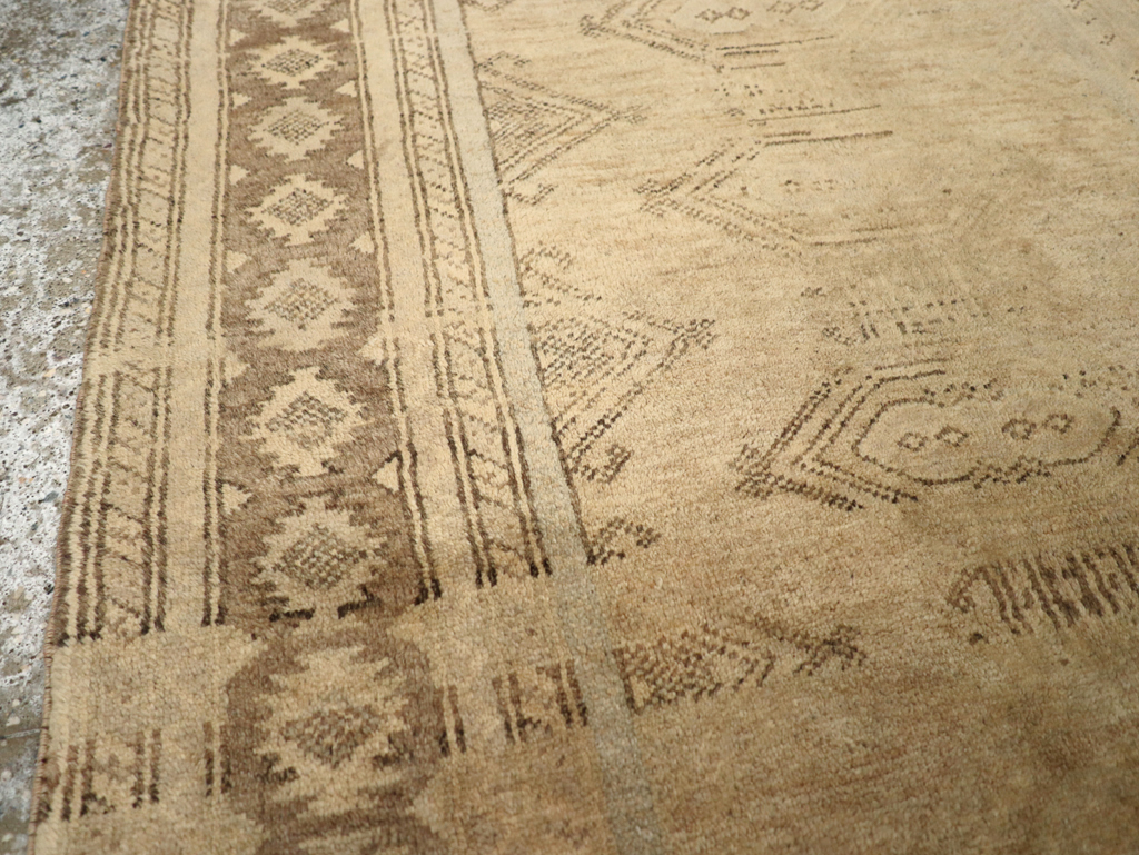 Vintage Oushak Rug, No.18285 - Galerie Shabab