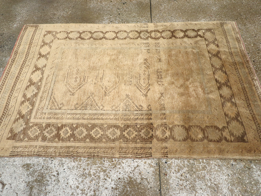 Vintage Oushak Rug, No.18285 - Galerie Shabab