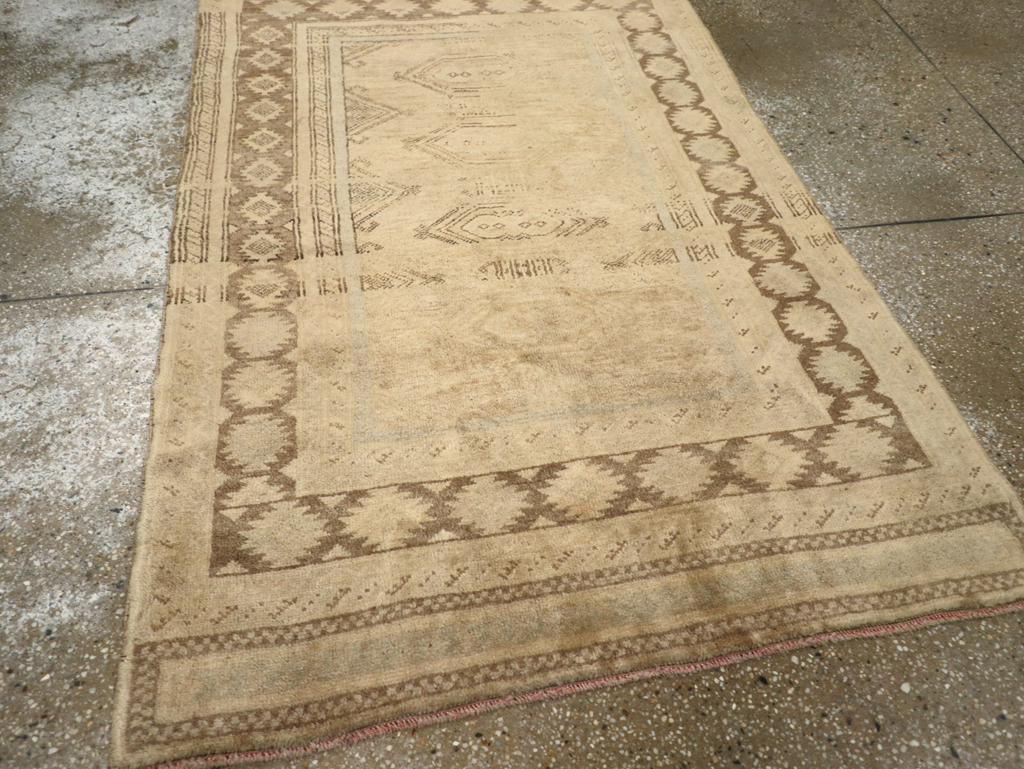 Vintage Oushak Rug, No.18285 - Galerie Shabab
