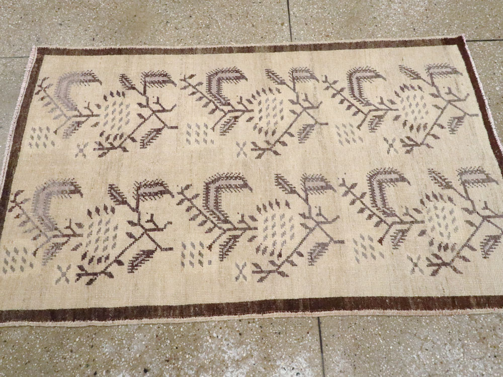 Vintage Turkish Anatolian Rug, No.18289 - Galerie Shabab