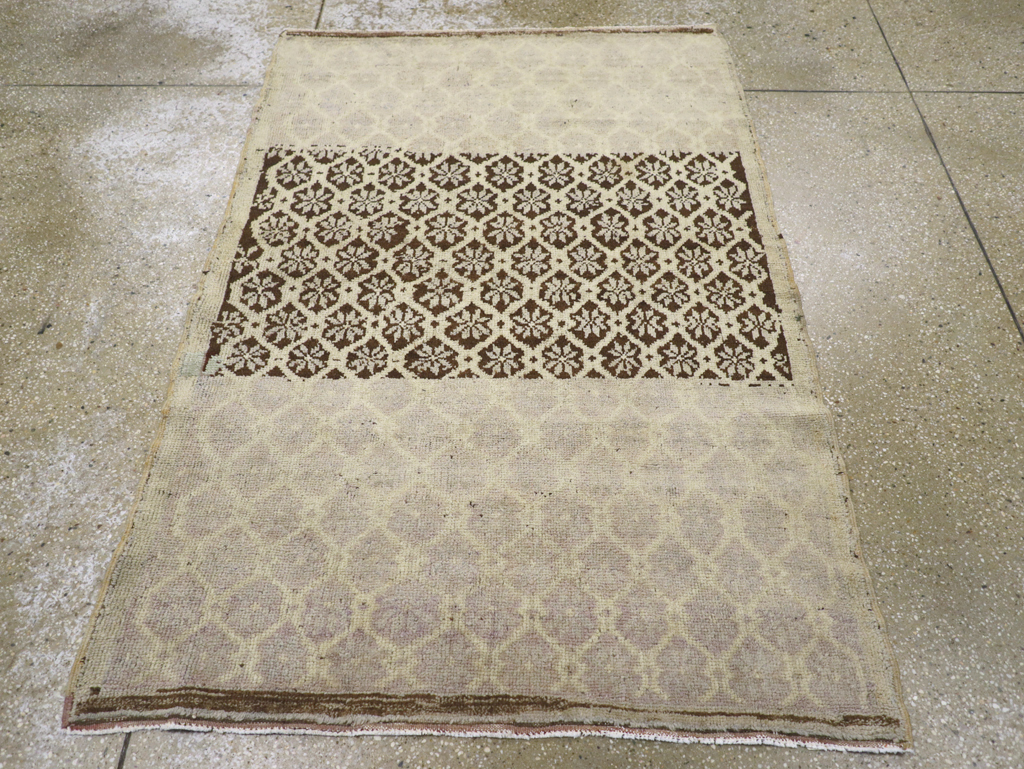 Vintage Turkish Anatolian Rug, No.18290 - Galerie Shabab