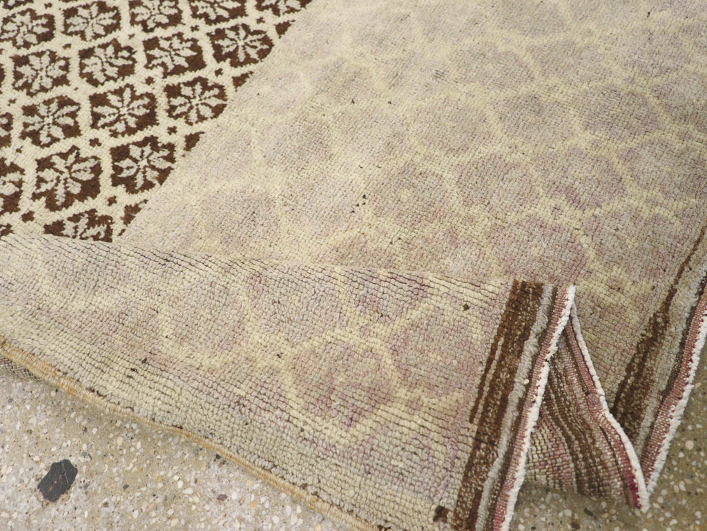 Vintage Turkish Anatolian Rug, No.18290 - Galerie Shabab