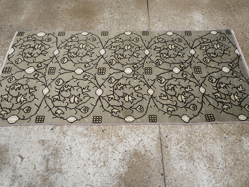 Vintage Turkish Anatolian Rug, No.18300 - Galerie Shabab