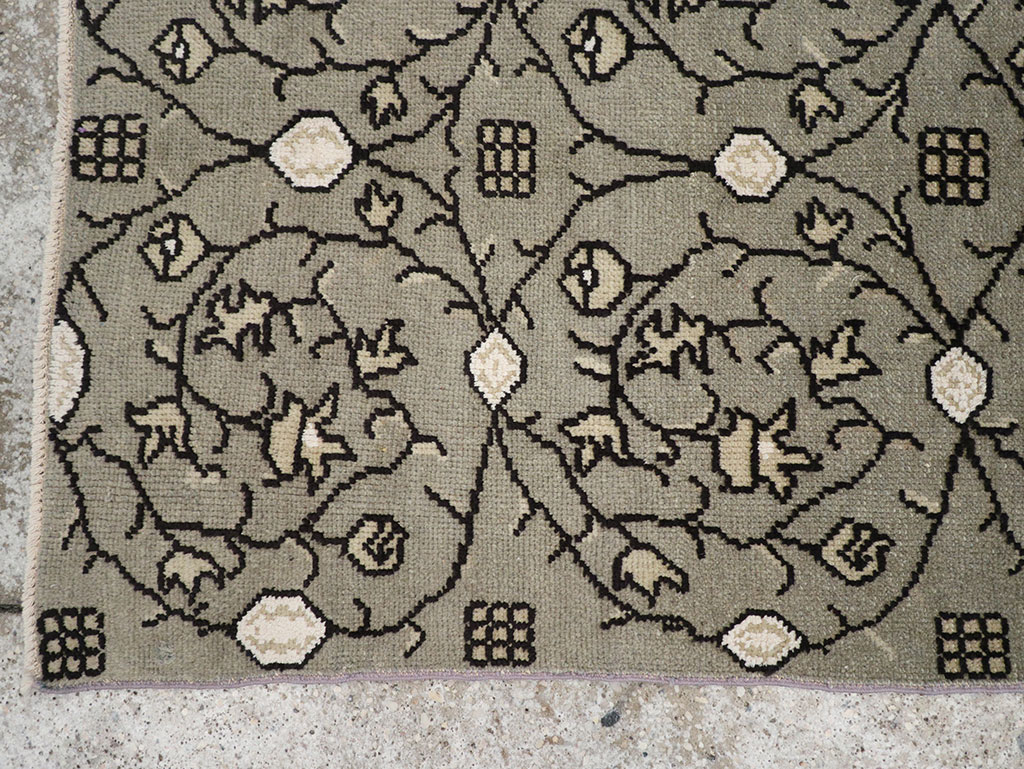 Vintage Turkish Anatolian Rug, No.18300 - Galerie Shabab