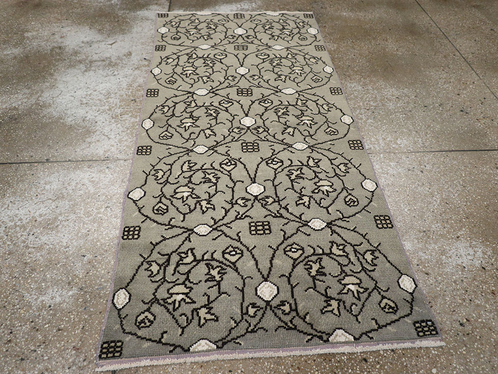 Vintage Turkish Anatolian Rug, No.18300 - Galerie Shabab