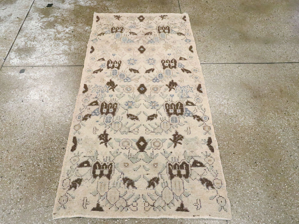 Vintage Turkish Anatolian Rug, No.18306 - Galerie Shabab